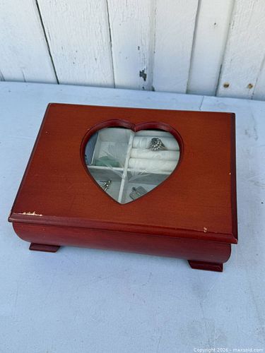  Jewelry Box w/cute heart window lid (1 of 20)