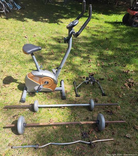 Exercise Equipment lot  (1 of 4)