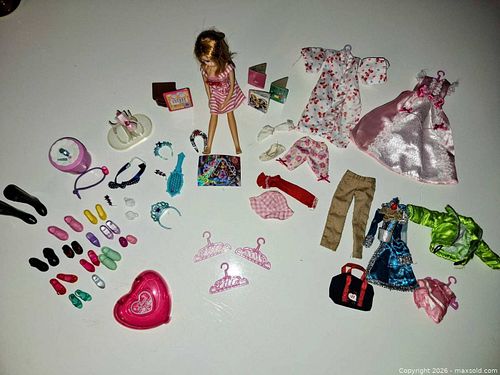 Licca-Chan Doll with Multiple Outfits & Accessories. (1 of 10)