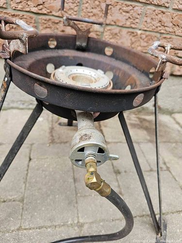 Eastman Outdoors Single-Burner Propane Camping Stove (1 of 11)