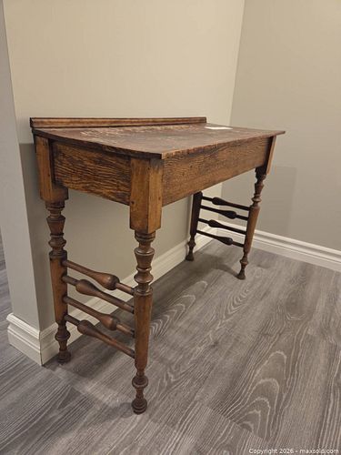 Lot #232 (1 of 8)