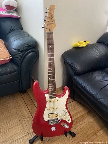 Renegade electric guitar and Hercules electric guitar stand  (1 of 4)