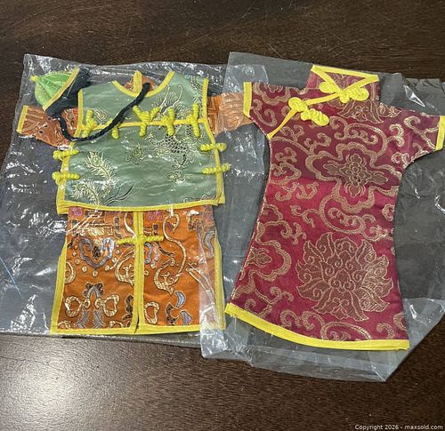 Bottle covers Traditional Chinese Brocade Outfits with Hat & Accessories (1 of 5)