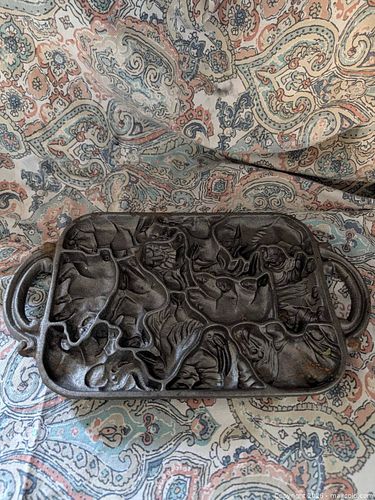 Vintage Cast Iron Animal-Shaped Mold / Specialty Pan (1 of 3)