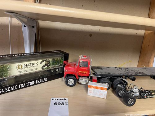Lot #698 (1 of 12)