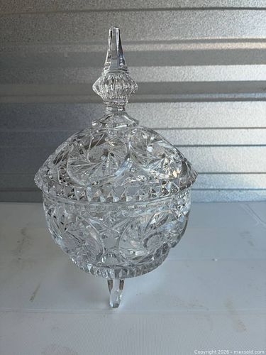 Clear Crystal Covered Candy Dish, Ornate Cut Glass, Medium (1 of 5)