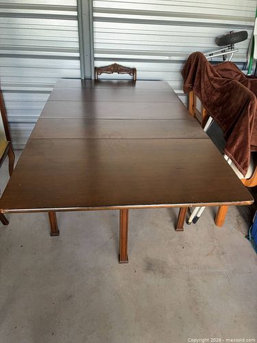 Traditional Solid Wood Expandable Dining Table, Brown (1 of 12)