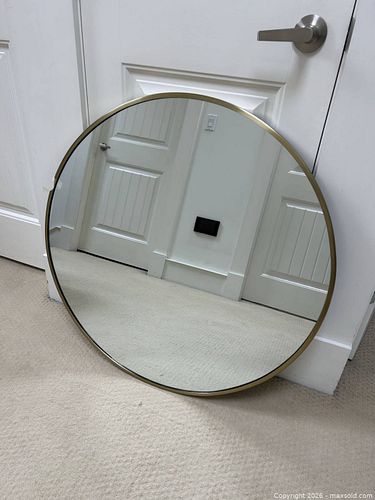 Article Round Brass Mirror Brand New (1 of 3)