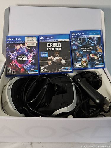 Playstation 4 Virtual Reality Bundle  (1 of 5)