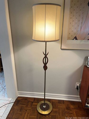 Lot #15 (1 of 12)