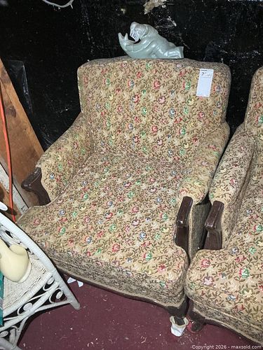 Vintage Sofa C (1 of 4)