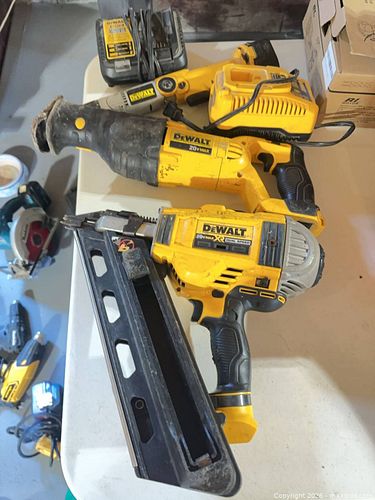 DeWalt 20V Cordless Reciprocating Saw, Nailer & Charger/Batteries (1 of 5)