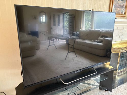 Sony 65-inch Full HD TV (1 of 7)