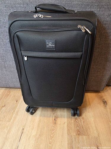 Skyway Everett 20" Black Softside Carry-On Spinner Luggage – Like New (1 of 6)