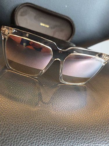 Tom Ford Sabrina-02 TF764 72G Women’s Oversized Square Sunglasses 58mm (1 of 6)