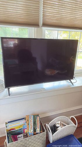LG TV B (1 of 7)