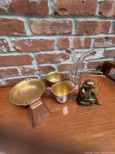 Mixed Vintage Brass, Glass & Copper Decorative Lot (1 of 4)