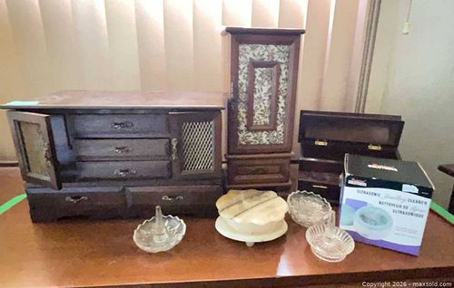 Jewelry Boxes, Ring Holders, Cleaner Lot (1 of 18)