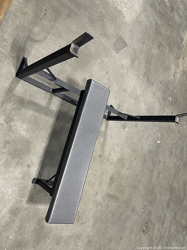 Commerical Flat Bench (1 of 3)