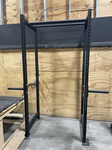 Rogue R-3 Power Rack (1 of 3)