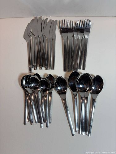 Modern Style Flatware (1 of 6)