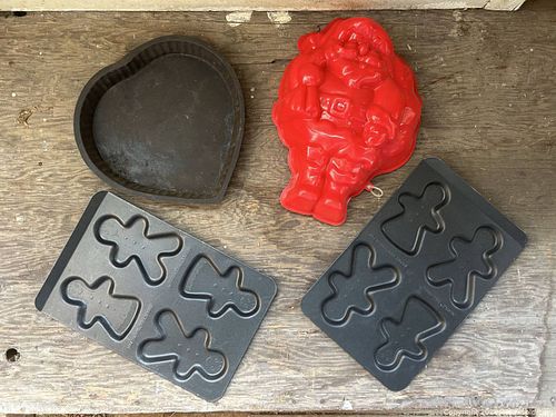 Vintage Holiday Cake and Cookie Molds (1 of 5)