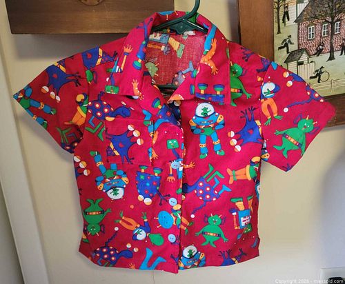 Vintage Small Child's Button-Up Alien Print Short Sleeve Shirt (1 of 3)