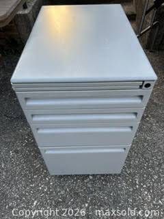 Rolling File Cabinet (1 of 9)