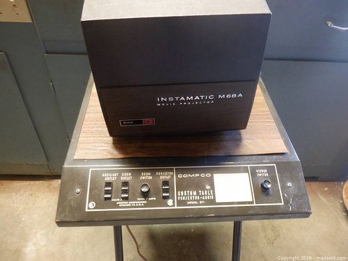 Vintage Projector & Stand (1 of 5)