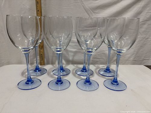 Set of 8 Modern Clear and Blue Glass Wine Glasses (1 of 3)