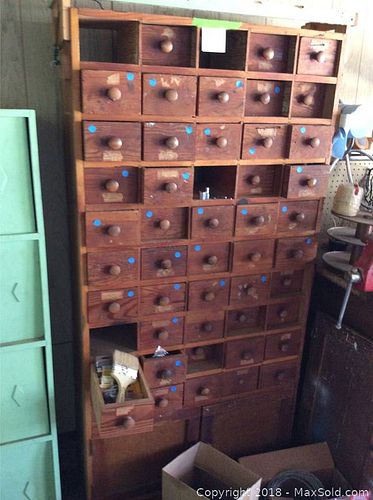 Lot #0708 (1 of 23)