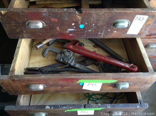 Lot #0743 (1 of 5)