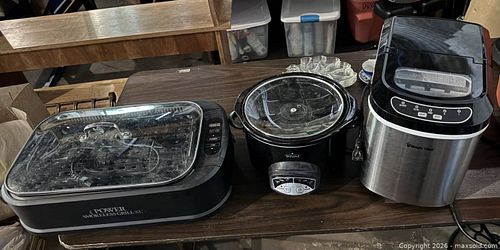 Power Smokeless Grill, Rival Slow Cooker & Magic Chef Ice Maker (3) (1 of 7)