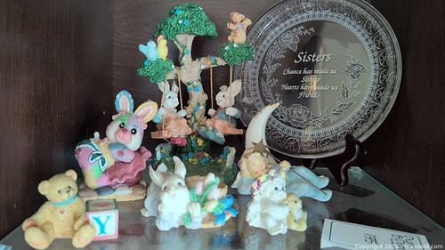 Decorative Figurines A (1 of 7)