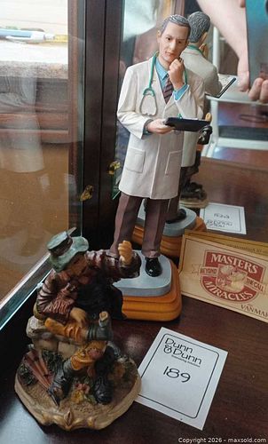 Figurines A (1 of 11)
