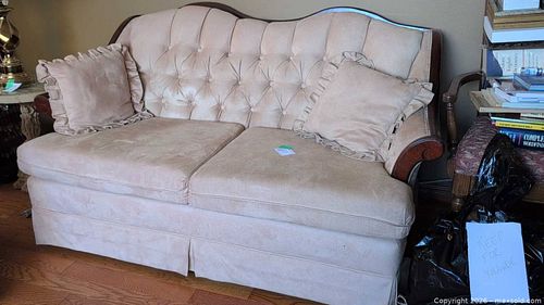 Love Seat D (1 of 9)