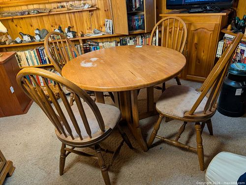 Oak Dinette Set D (1 of 12)