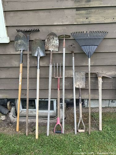Garden Tools (1 of 3)