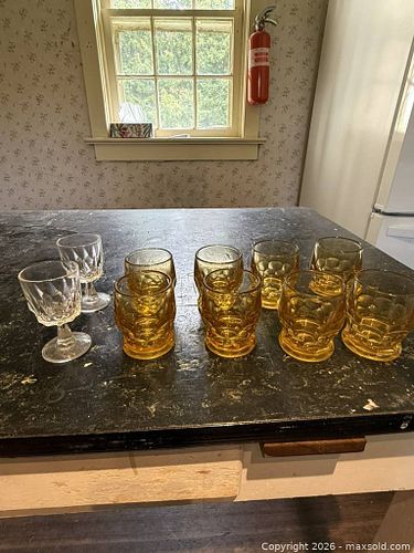 Vinatge shot glasses (1 of 3)