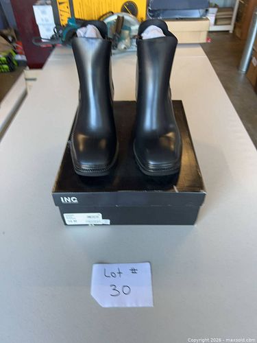 Lot #30 (1 of 6)