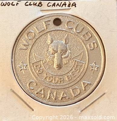 Vintage Wolf Cubs Canada Medallion (1 of 3)