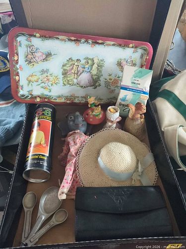 Mixed Assorted Lot: Decorative Tray, Figurines, Clutch, Misc (1 of 6)