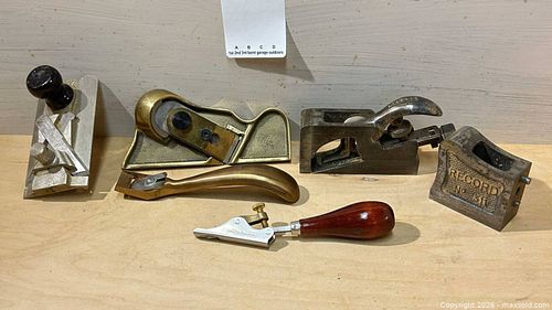 Lot #889 (1 of 12)