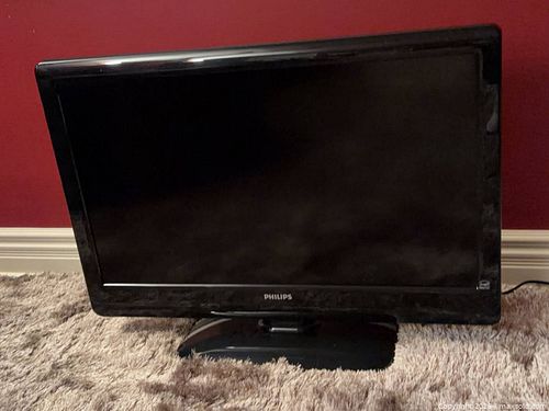 VINTAGE PHILIPS FLAT SCREEN LCD TELEVISION WITH TABLETOP STAND (1 of 9)