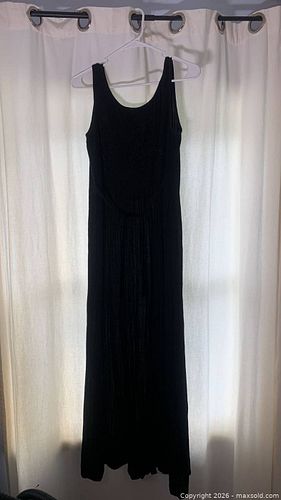 Lot of 2 Women's Dresses: Maxi & Slip, Black & Silver (1 of 7)