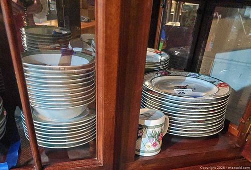 Oneida English Manor Stoneware Dinnerware B (1 of 12)