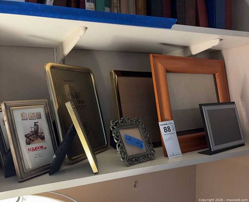 Picture Frames, Mixed Sizes and Styles B (1 of 9)