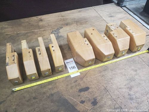 8x Feet for a Chair/Sofa - Hardwood (1 of 16)