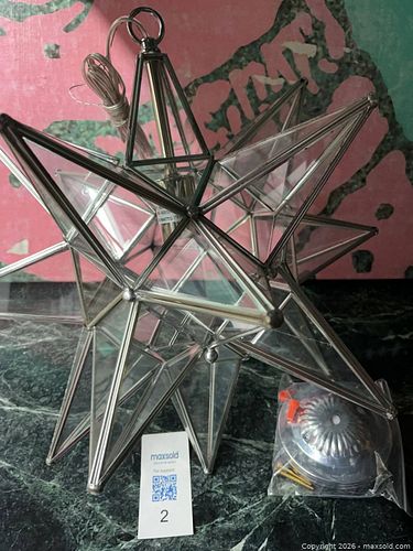 New Star shaped hanging glass pendant (1 of 4)