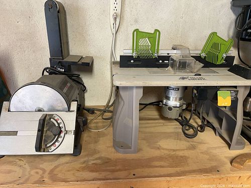 Blue Hawk Router Table & Porter-Cable Disc/Belt Sander (1 of 4)
